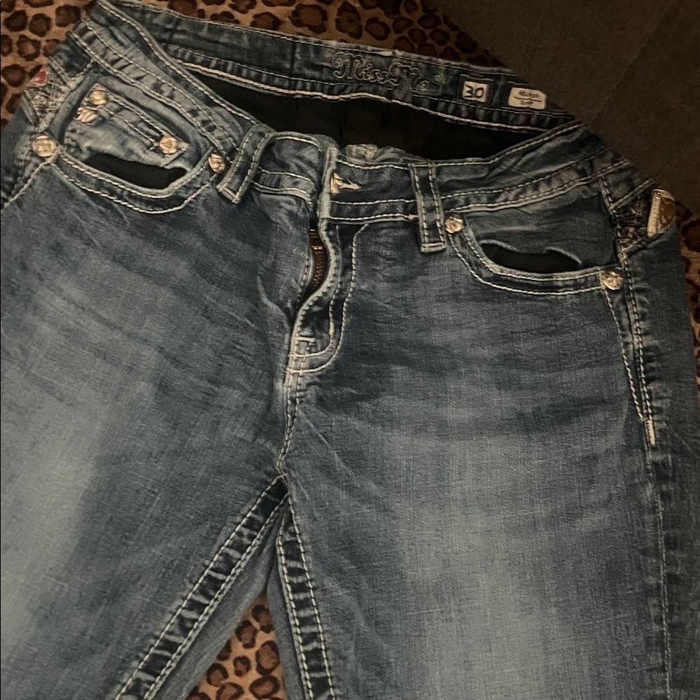 Y2k miss me jeans with a embroidered back pocket - Picture 3 of 6